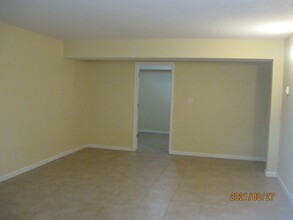 1551 NW 54th St-Unit -BLA in Seattle, WA - Building Photo - Building Photo