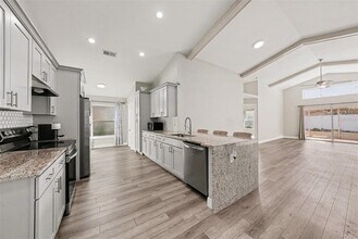 12524 Midpointe Dr in Riverview, FL - Building Photo - Building Photo