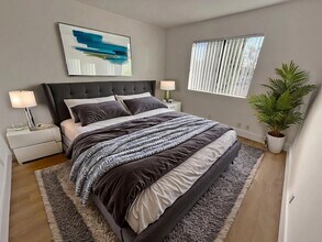 1321 N Vista St in Los Angeles, CA - Building Photo - Building Photo