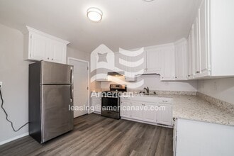 1609 Koch St in Pekin, IL - Foto de edificio - Building Photo