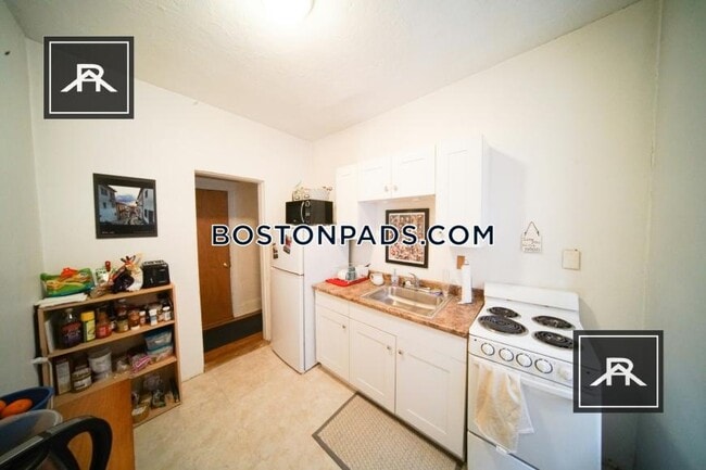property at 39 Dwight St