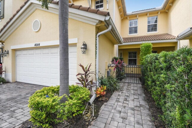 4644 Cadiz Cir in Palm Beach Gardens, FL - Building Photo - Building Photo