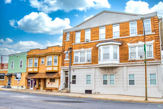 1051-1059 Main St in Northampton, PA - Building Photo - Primary Photo