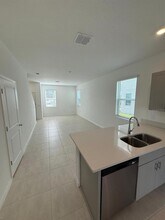 2976 Skyline Lp in Kissimmee, FL - Building Photo - Building Photo