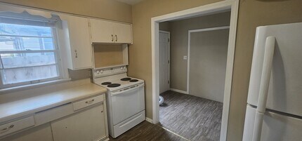 1109 S Yale St in Wichita, KS - Building Photo - Building Photo