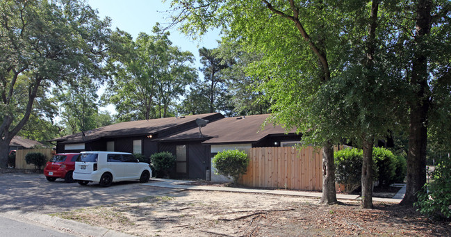 8395 Country Walk Dr in Pensacola, FL - Building Photo - Building Photo