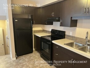 5242 Aerodrome Rd in Regina, SK - Building Photo - Building Photo