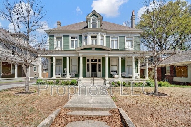 property at 1306 Carr Ave