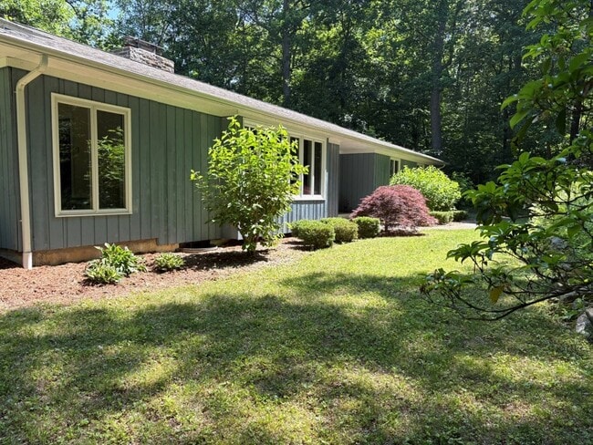 32 Sheep Pasture Rd in Madison, CT - Building Photo - Building Photo