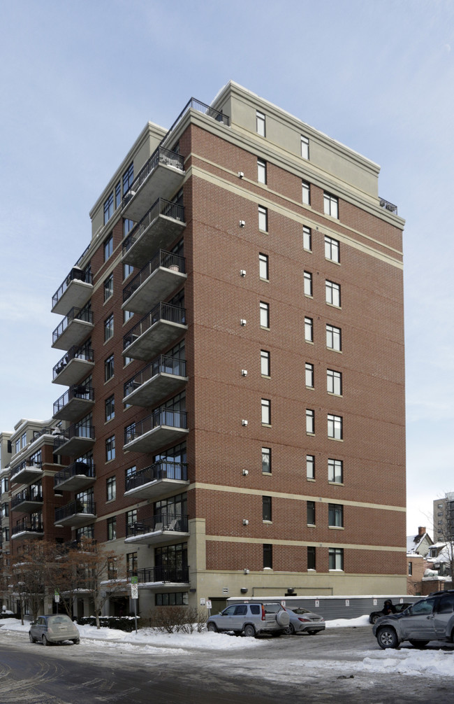 Metropolitan Phase II in Ottawa, ON - Building Photo - Primary Photo