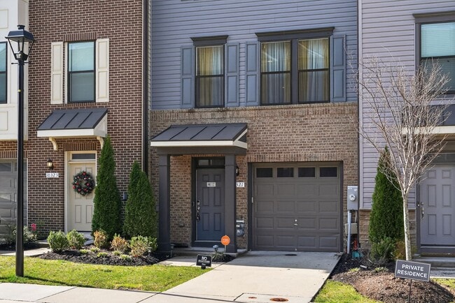 10321 Vista Meadow Way in Lanham, MD - Building Photo - Building Photo