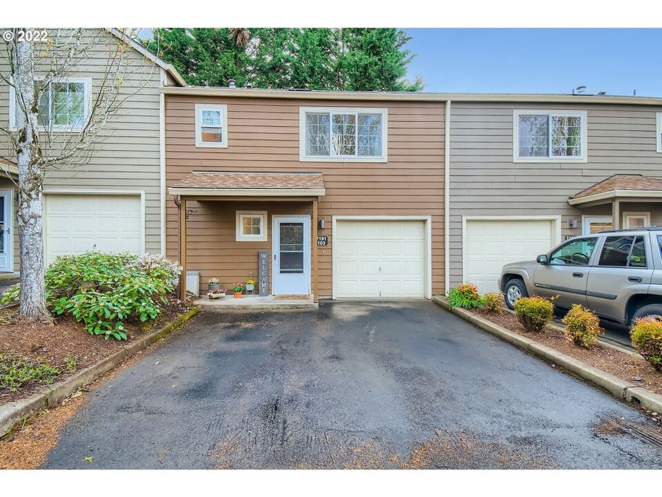 7191 SW Sagert St in Tualatin, OR - Building Photo
