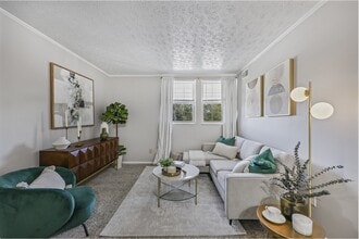 Wood Creek Apartments in Fort Wayne, IN - Foto de edificio - Building Photo