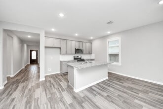 31215 Whitfield Ct in Fulshear, TX - Building Photo - Building Photo