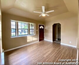 2438 Delgado St in San Antonio, TX - Building Photo - Building Photo