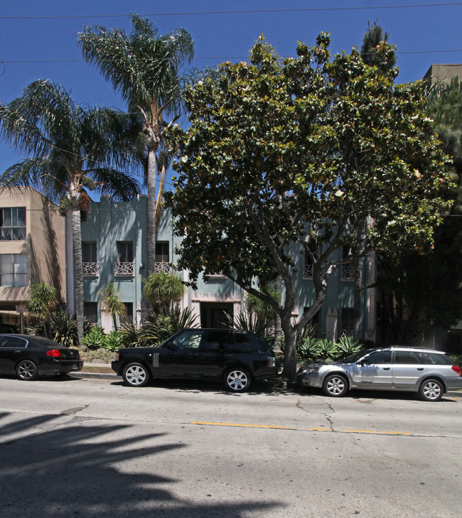 1814 N Normandie Ave in Los Angeles, CA - Foto de edificio - Building Photo