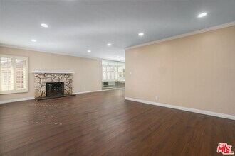 5025 W 58th Pl, Unit 5025 w 58th pl in Los Angeles, CA - Foto de edificio - Building Photo