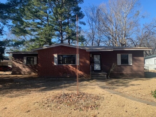 property at 267 Meadowbrook Dr