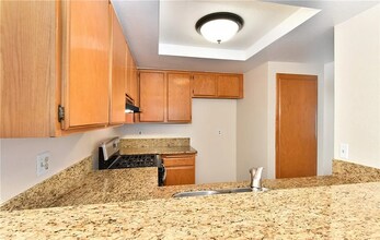 3575 W Stonepine Ln in Anaheim, CA - Building Photo - Building Photo