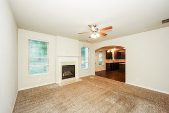 6281 Allen Rd SW in Mableton, GA - Foto de edificio - Building Photo