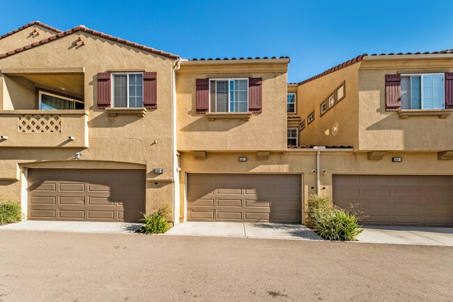 property at 1460 Mockingbird Ct