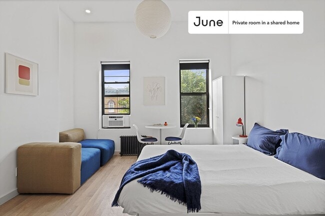 Room in Shared 3 bed/3 bath home in Queens, NY - Building Photo - Building Photo