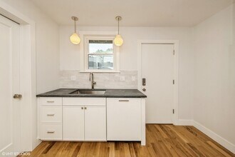 2524 W Lyndale St in Chicago, IL - Building Photo - Building Photo