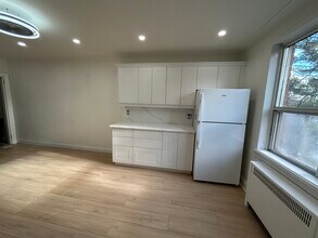870 Millwood Rd in Toronto, ON - Building Photo - Building Photo