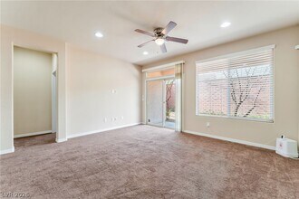 10251 Copalito Dr in Las Vegas, NV - Building Photo - Building Photo