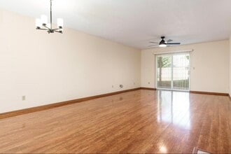 5874 Beechwood Dr in Loves Park, IL - Building Photo - Building Photo