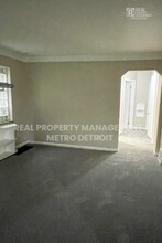 13621 Ashton Rd in Detroit, MI - Building Photo - Building Photo