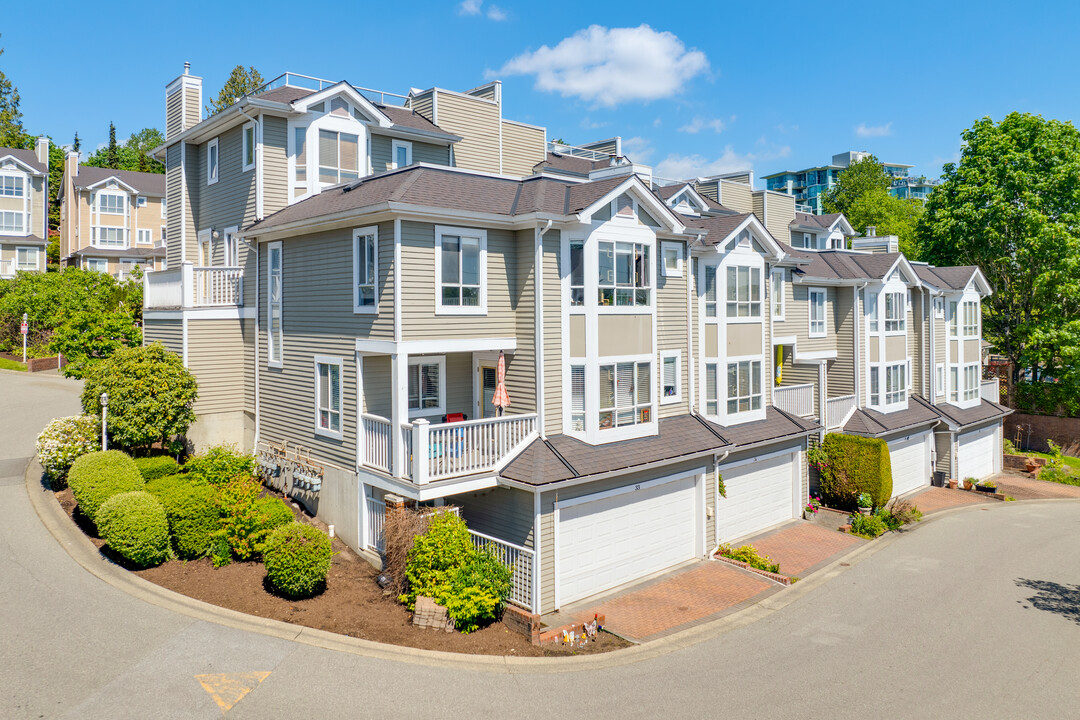 Fraser Woods in Vancouver, BC - Building Photo