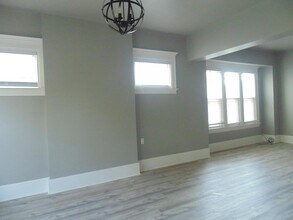 2829 W Juneau Ave in Milwaukee, WI - Building Photo - Building Photo