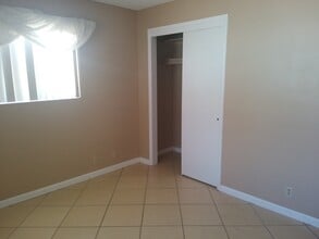 5921 E Des Moines St in Mesa, AZ - Building Photo - Building Photo
