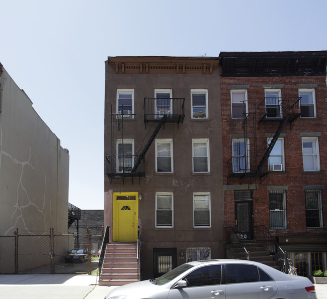 22 Carroll St in Brooklyn, NY - Foto de edificio - Building Photo