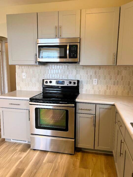 607 N Oxford St in Indianapolis, IN - Building Photo