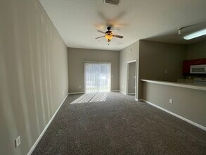 6081 Maggies Cir in Jacksonville, FL - Building Photo - Building Photo