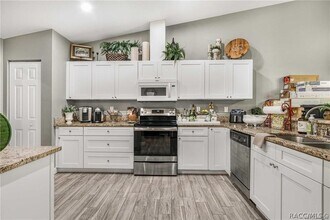 2142 S Gleneagle Terrace in Lecanto, FL - Foto de edificio - Building Photo