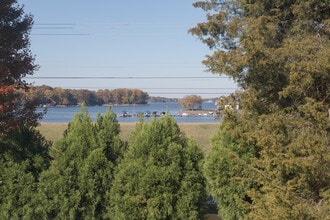 16015 Kelly Park Cir in Huntersville, NC - Building Photo - Building Photo