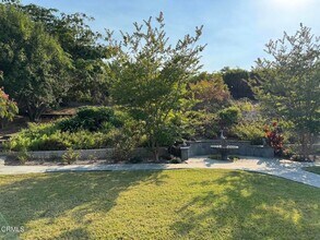 620 Trueno Ave in Camarillo, CA - Foto de edificio - Building Photo