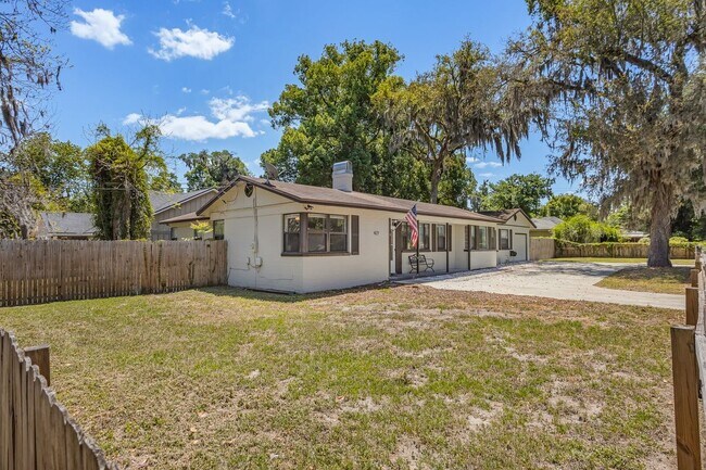 427 Holly Ave in Jacksonville, FL - Foto de edificio - Building Photo