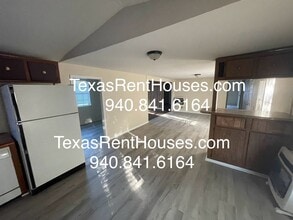 400 Ameron Rd in Burkburnett, TX - Foto de edificio - Building Photo