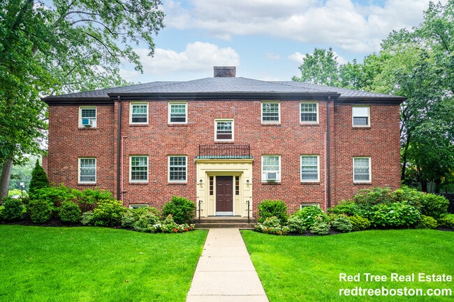 75 Wyman St in Newton, MA - Foto de edificio - Building Photo