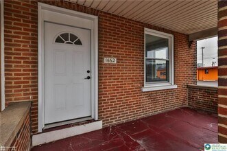 1662 Main St in Hellertown, PA - Building Photo - Building Photo