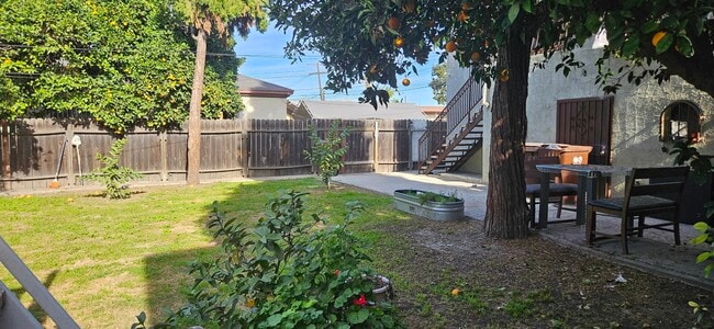 1408 N Willowbrook Ave, Unit 1408 in Compton, CA - Building Photo - Building Photo