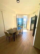 398 NE 5th St, Unit 2114 in Miami, FL - Building Photo - Building Photo