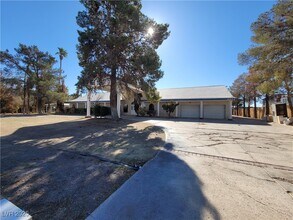 6343 W Torino Ave in Las Vegas, NV - Building Photo - Building Photo