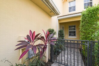 4644 Cadiz Cir in Palm Beach Gardens, FL - Building Photo - Building Photo