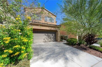 10638 Mt Blackburn Ave in Las Vegas, NV - Building Photo - Building Photo