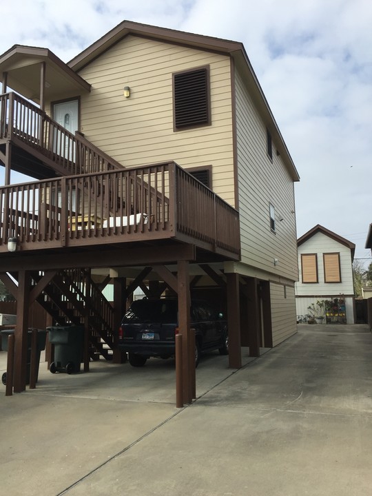 1910 Avenue O in Galveston, TX - Foto de edificio